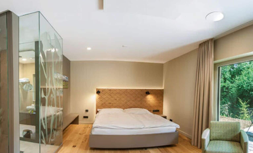 Room 5, Weiherhof Comfortable Holiday Residence, Merzig-Wadern
