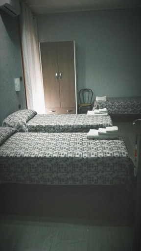 Others 4, Bed&Breakfast La Primavera, Napoli