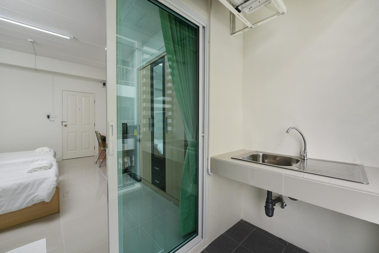Bathroom 4, B32 Apartment, Muang Samut Prakan