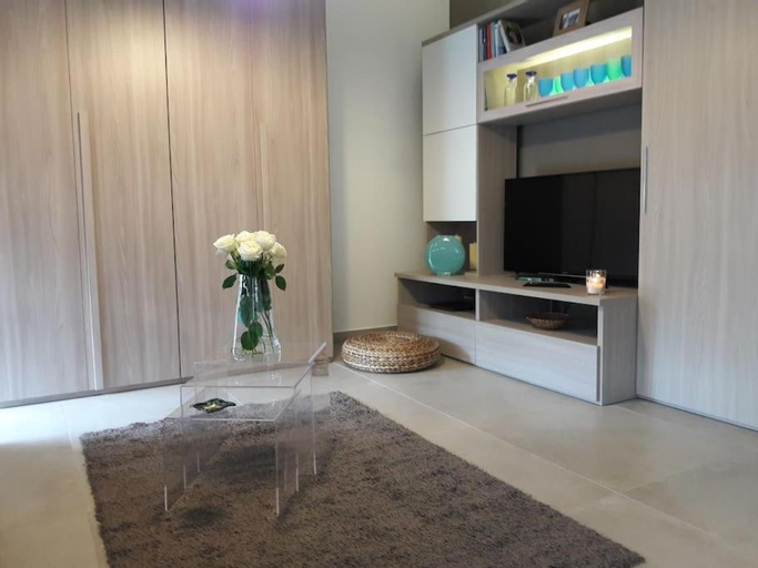 Others 4, casa Fantulin Mare, Savona