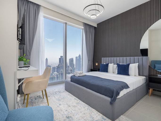 Room 4, 4 BR Emaar Forte Burj Khalifa by Sojo Stay, Dubai