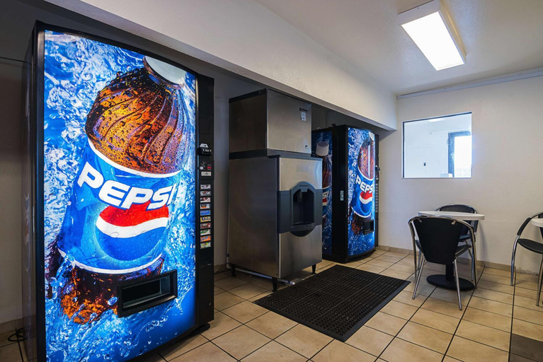 Food & Drinks 5, Motel 6 Bessemer, AL - Birmingham, Jefferson