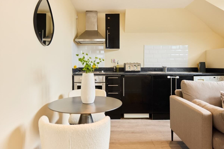 Others 4, The Peckam Gem - Serene 1bdr Flat, London