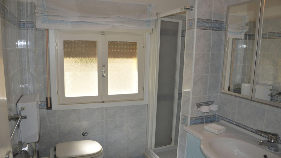 Bathroom, Beautiful and cozy villa with private garden by Beahost Rentals, Venezia
