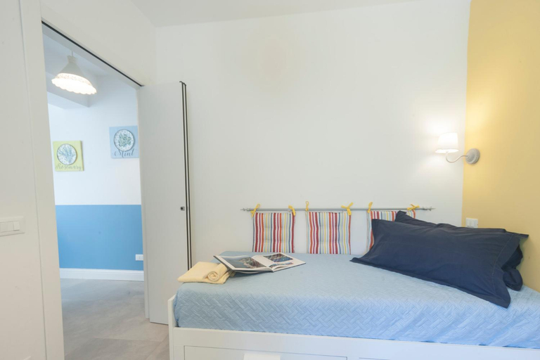 Bedroom 1, Un soffio dal cielo, La Spezia