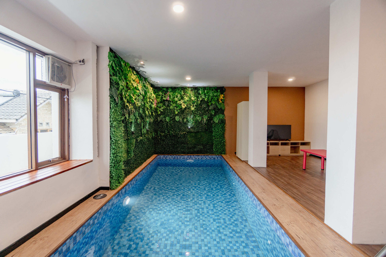 Swimming Pool 15
