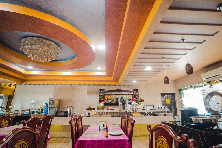 Restaurant 13