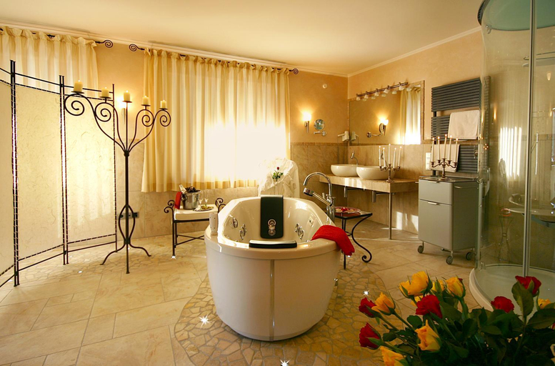 Bathroom 3, Wald Hotel Willingen, Waldeck-Frankenberg