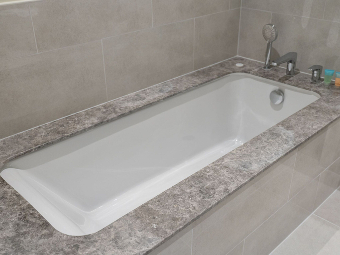 Bathroom 5, 4 BR Emaar Forte Burj Khalifa by Sojo Stay, Dubai