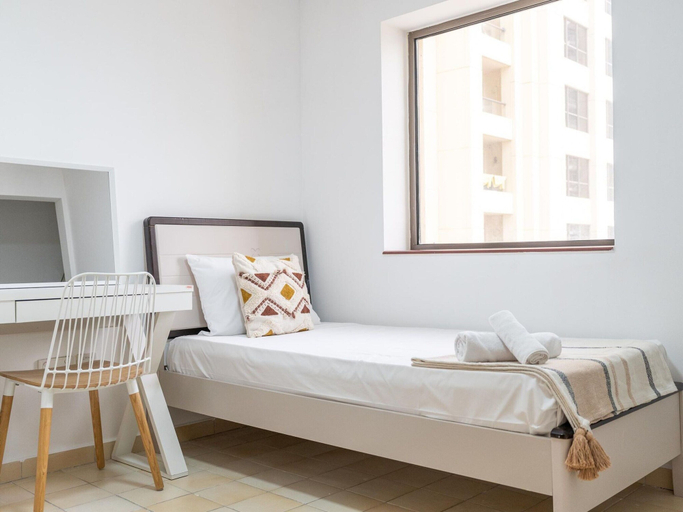 Room 4, 3BR Boutique Apt Near JBR Beach by Belvilla, Dubai