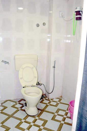 Bathroom 3, Raviz Inn, Kolkata