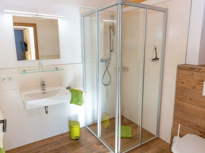 Bathroom 3, Apartment in Kleinarl Near Ski Slopes, Sankt Johann im Pongau