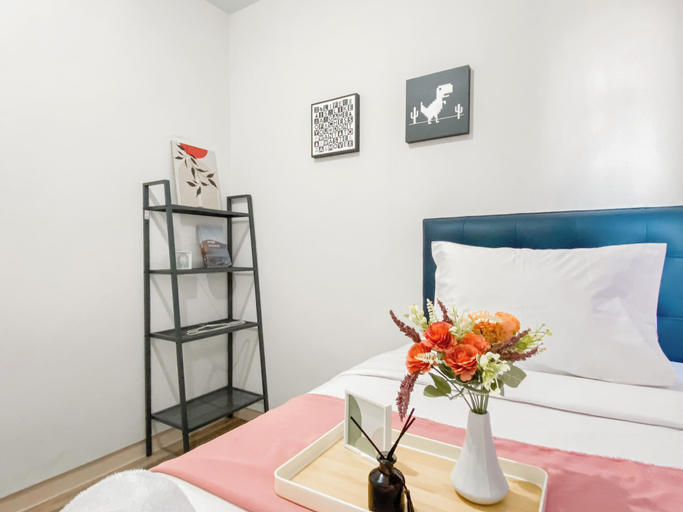 Bedroom 2, Comfy And Well Furnished 2Br Springlake Summarecon Bekasi Apartment, Bekasi