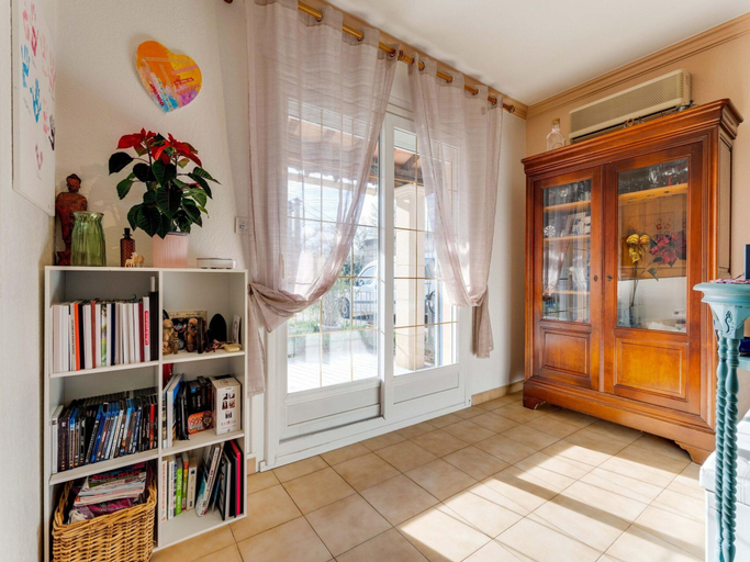 Others 3, Villa With Swimming Pool in Sorgues, Gard