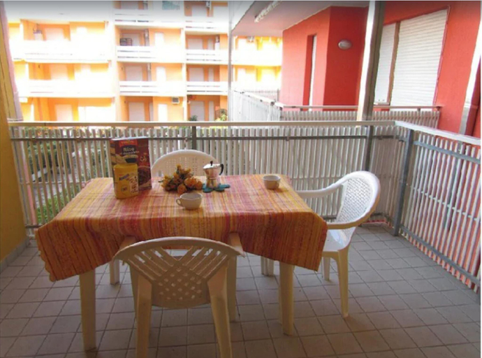 Others 5, Seafront Complex - Cosy Apartment - Private Beach Place Included by Beahost, Venezia