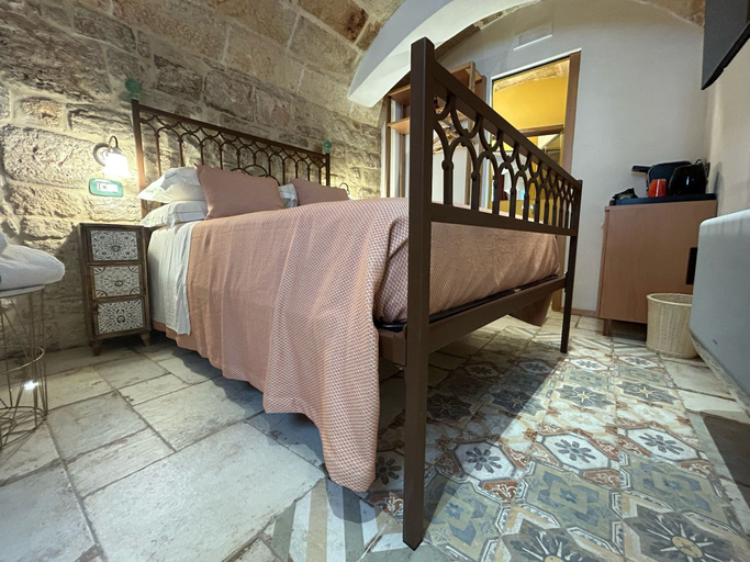 Bedroom 2, Trame Poesia di mare, Bari