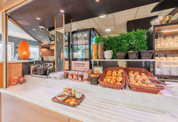 Food & Drinks 5, B&B HOTEL Strasbourg Nord Mundolsheim, Bas-Rhin