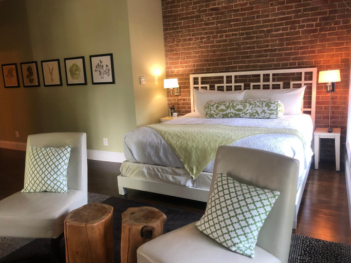 Bedroom 2, Suites at 249, Culpeper