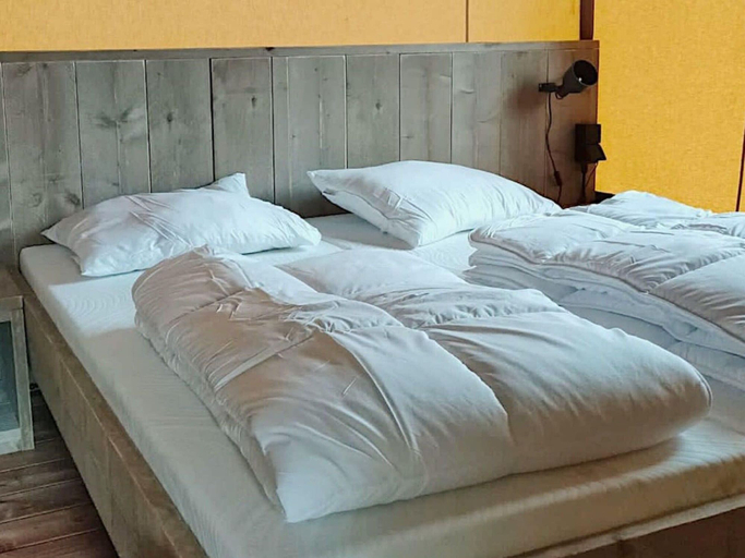 Bedroom 3, Nice Safari Tent Near Recreation Area, Langedijk