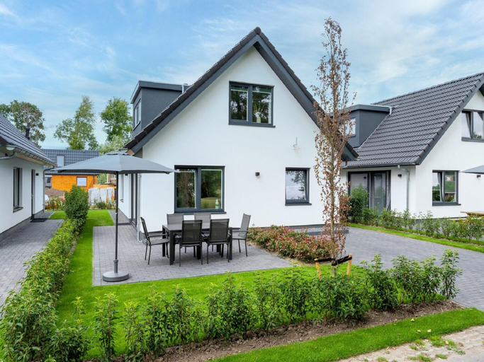 Garden, Beautiful Holiday Home Near Alkmaar, Obdam