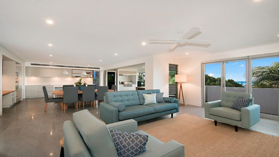 Others 5, Vista, Ballina