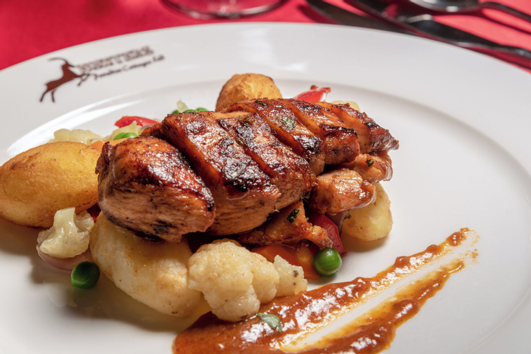 Food & Drinks 9