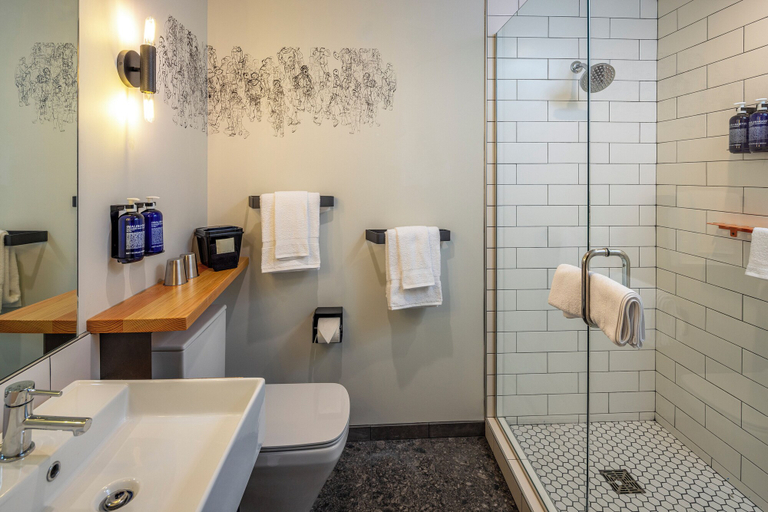 Bathroom 4, The SPARROW, Ada