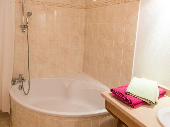 Bathroom, Retreat Near Lake Annecy, Haute-Savoie