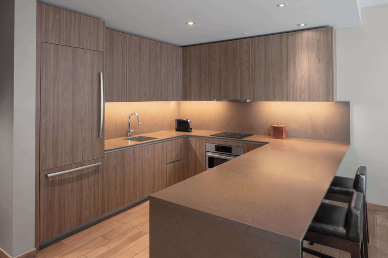 Dining Room 9