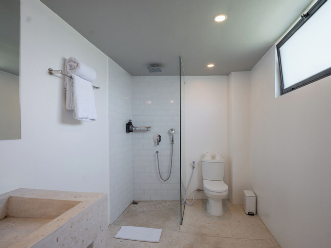 Bathroom 24