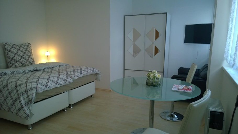 Bedroom 2, Pensionsappartments Blitz, Wiesbaden