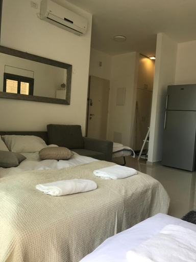 Bedroom 2, Yafo 35