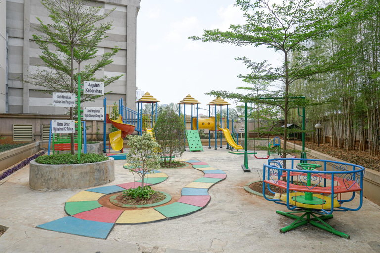 Family & Kids, Homey Studio (No Kitchen) Grand Palace Kemayoran Apartment By Travelio, Jakarta Pusat