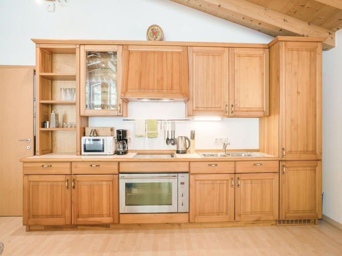 Others 2, Group Apartment in Reitleben Directly on the Lake, Zell am See