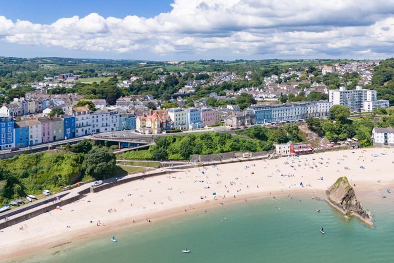 Others 5, Nash House - Seafront With Parking Close to Town, Pembrokeshire