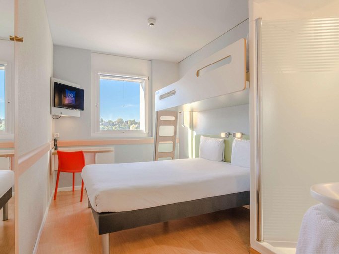 Bedroom 17