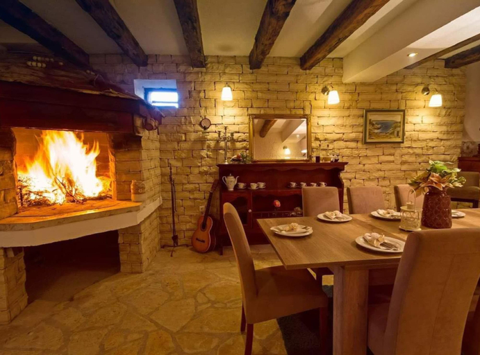 Food & Drinks 5, Villa Diana, Dugi Rat