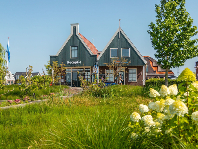 Others 5, Holiday Home With Sauna in a Holiday Park, Waterland