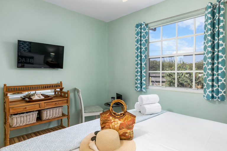Bedroom 3, Quiet Cozy Central 2br1ba w Private Pool BBQ