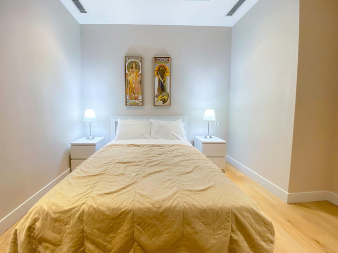 Room 3, Modern Residence w Balcony 5 min to Istinye Mall, Sarıyer