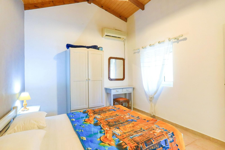 Room 4, Villa Sevi in Loggos, Ionian Islands