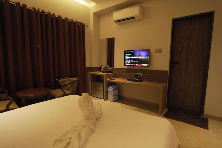 Bedroom 2, Jumbo Serene , Satara
