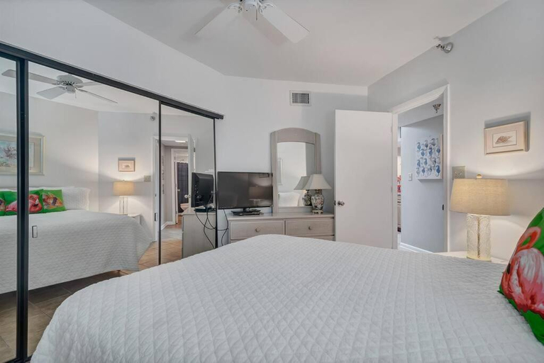 Bedroom 3, Windward Pointe 502-Beachfront 3bd2ba-Sleeps 8, Baldwin