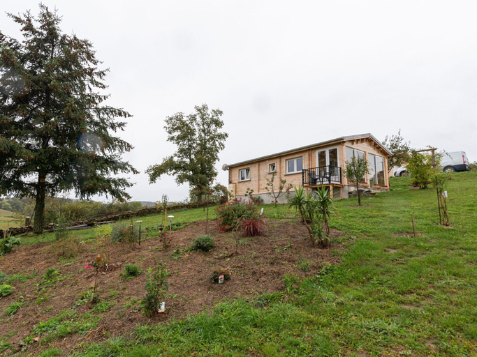 Exterior 4, Secluded Chalet in Egliseneuve des Liards, Puy-de-Dôme