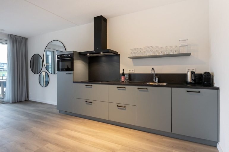 Private kitchen 5, Marine Apartment in Kamperland, Noord-Beveland