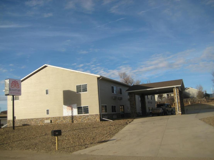 Exterior & Views 1, Bowman Inn and Suites, Bowman