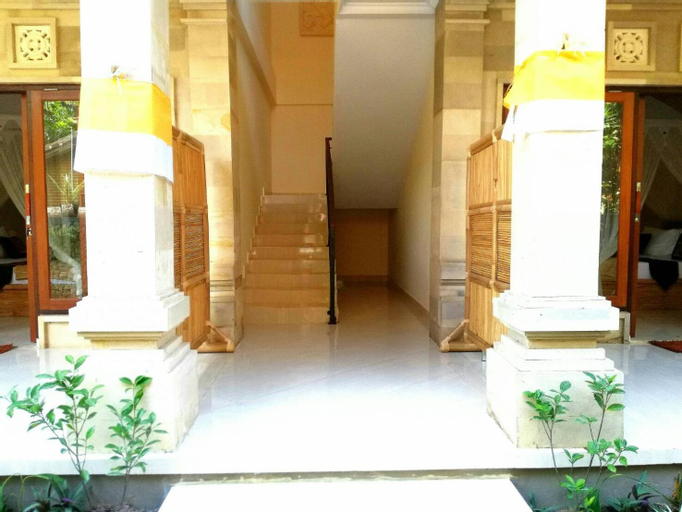 Exterior 5