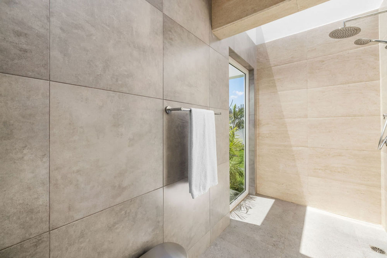 Bathroom 3, 3BR 3BA Newly Built w Private Pool 5 min 2 Beach