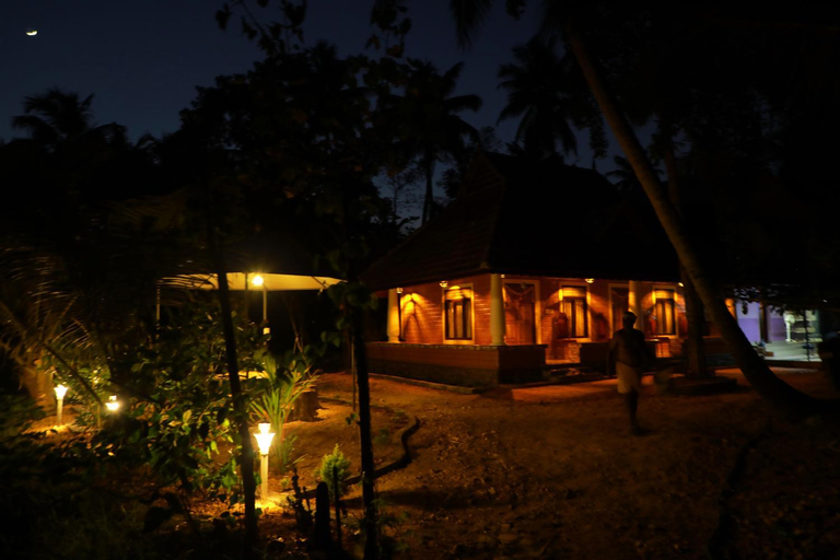 The Munroe Vibes Inn, Kollam