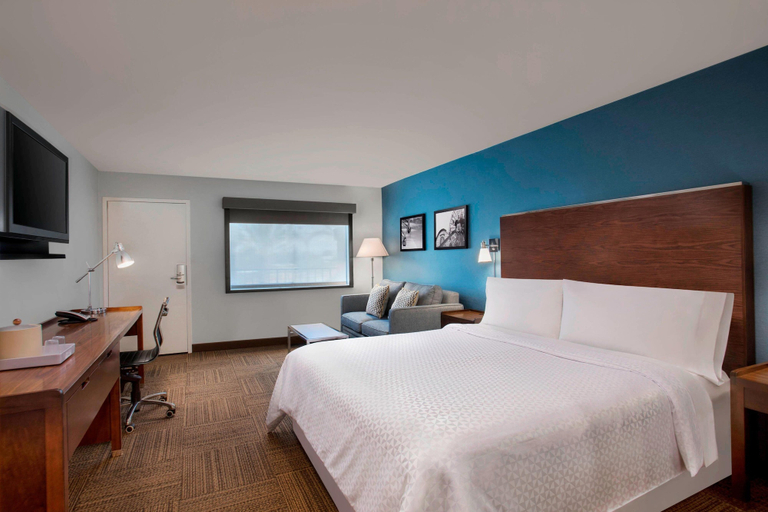 Bedroom 3, Four Points by Sheraton Anaheim, Orange
